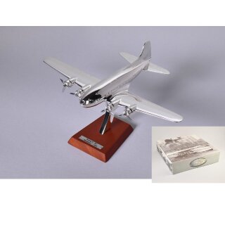 Versilberte  B-307 Stratliner Flugzeug Fertigmodell Maßstab 1:200 Limited Edition