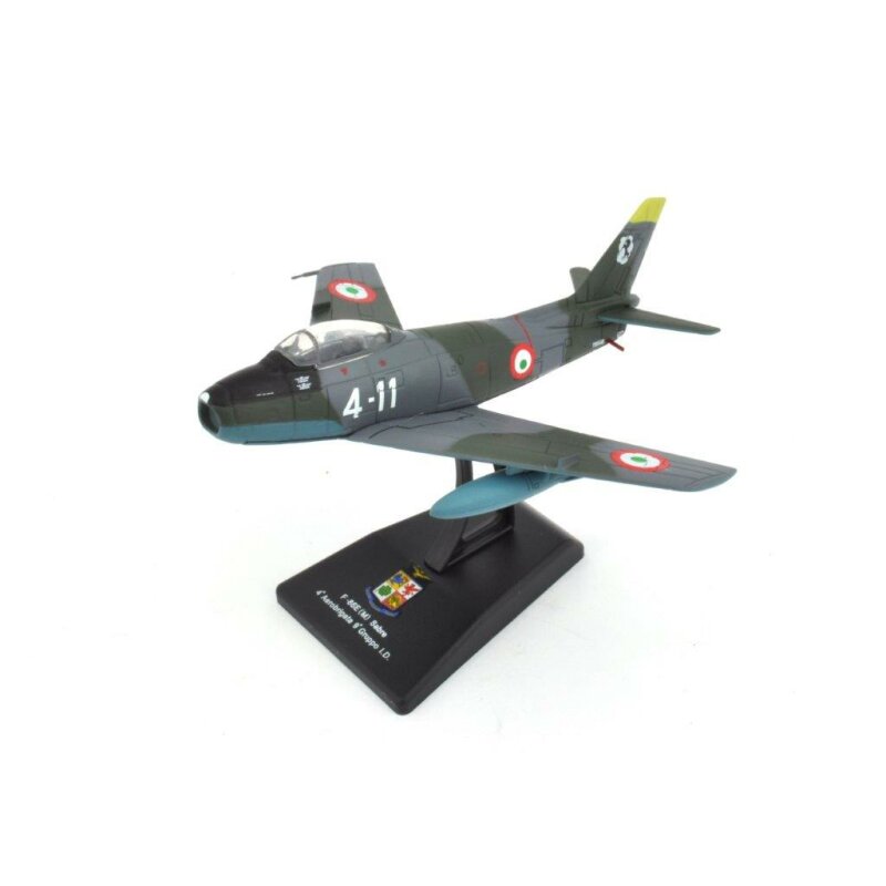 Fiat G.55 /"Centauro/" Fertigmodell Flugzeug 1:100 bemalt mit Standfuß für Sammler