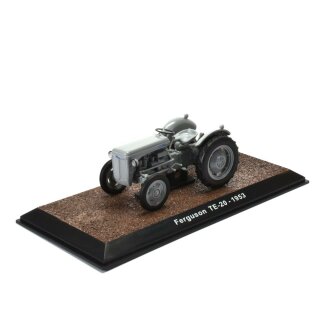 Historischer Traktor Landmaschine Schlepper Ferguson TE20 1953  Fertigmodell Maßstab 1:32