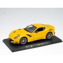Ferrari Collection Ferrari F12 tdf  2015 Fertigmodell aus Metall mit Vitrine Maßstab  1:24