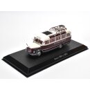 Steyr 380q Bus Fertigmodell aus Die Cast Metall in Vitrine 1:72